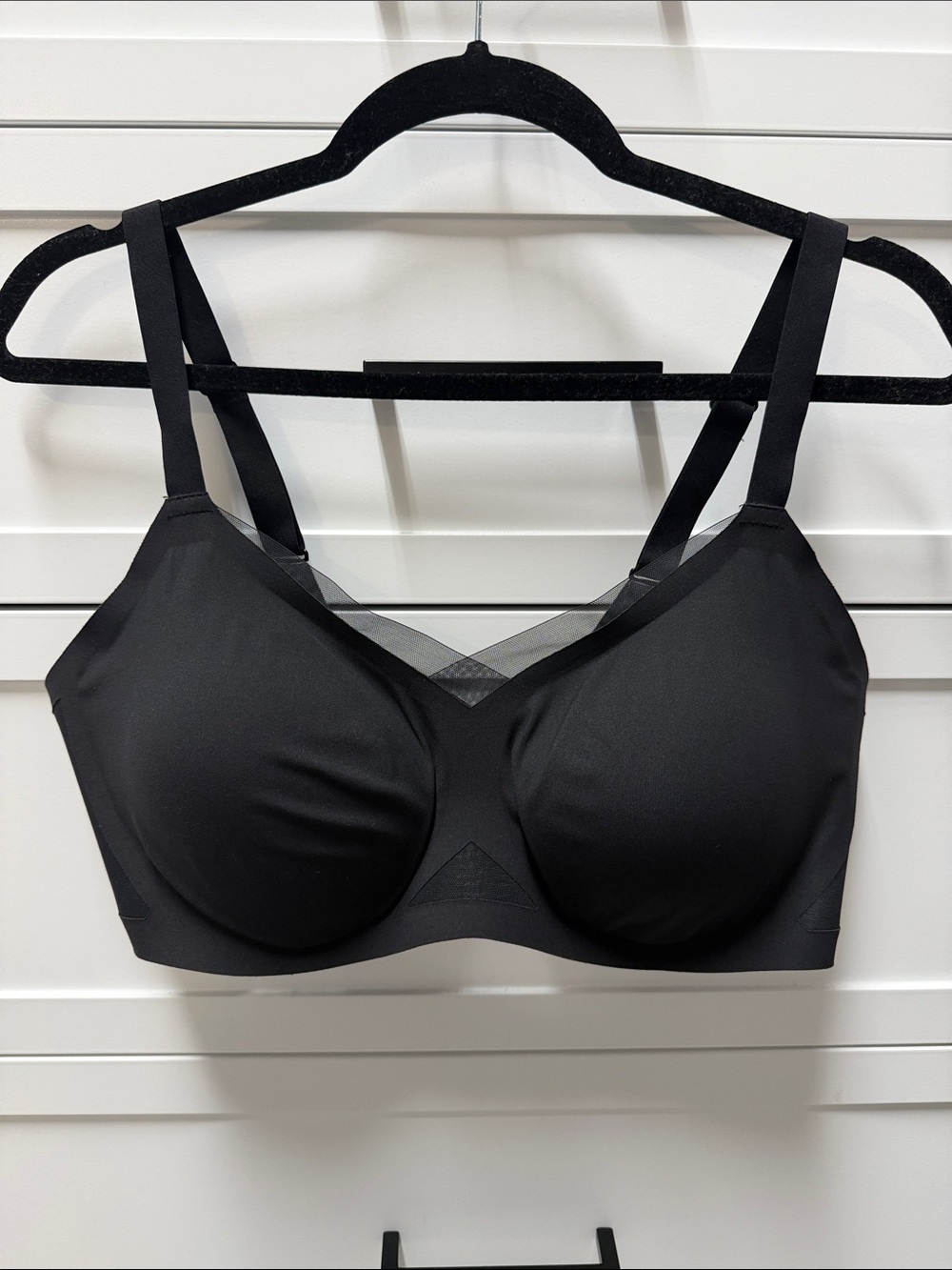 Honeylove Black Seamless Wireless Bra with Sheer Mesh Trim